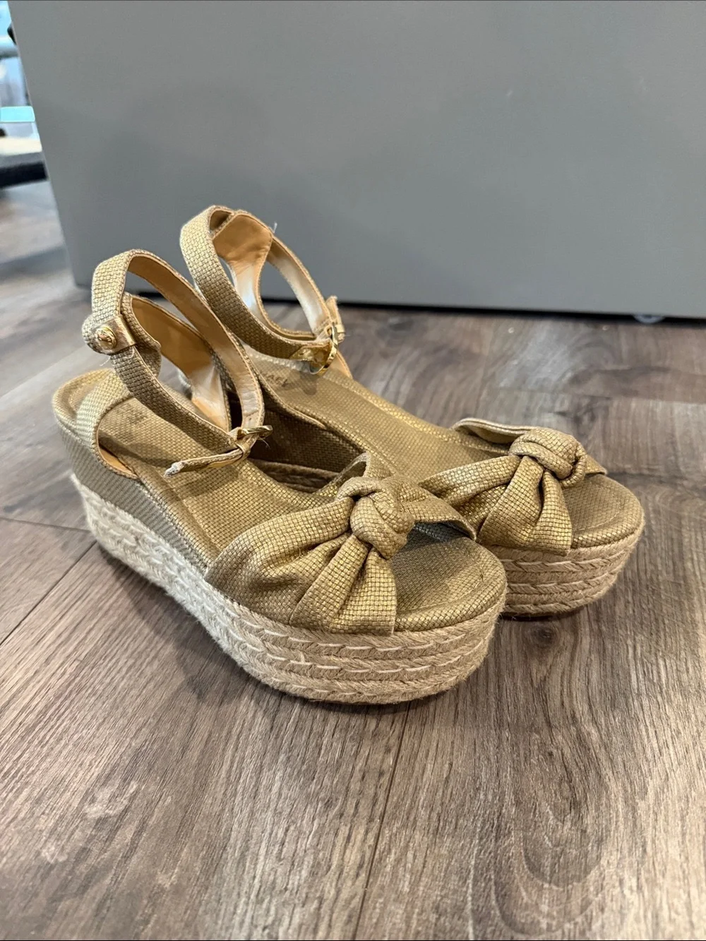 Michael Kors Maxwell Mid Wedge Sandals Sz 8.5